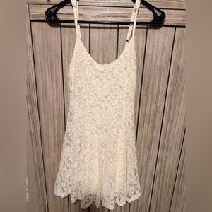 ✨ American Eagle Cream Lace Mini Dress – Size Small ✨